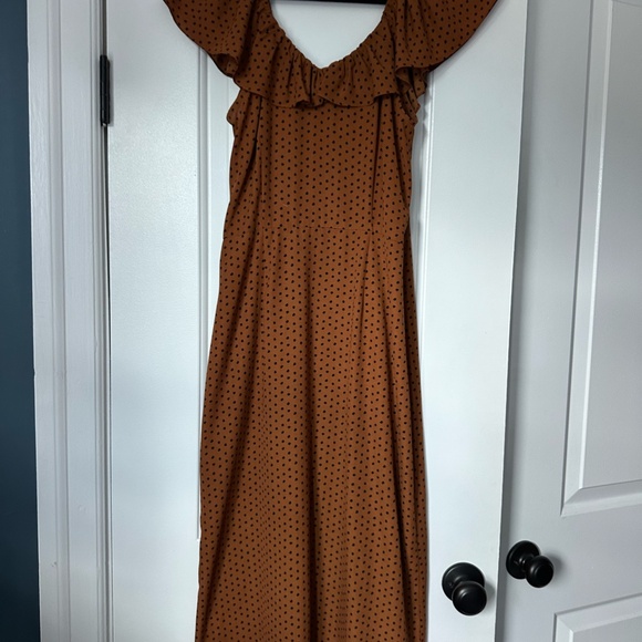 Barneys New York Sleeveless V Neck Long Button Down Dress - Picture 3 of 3